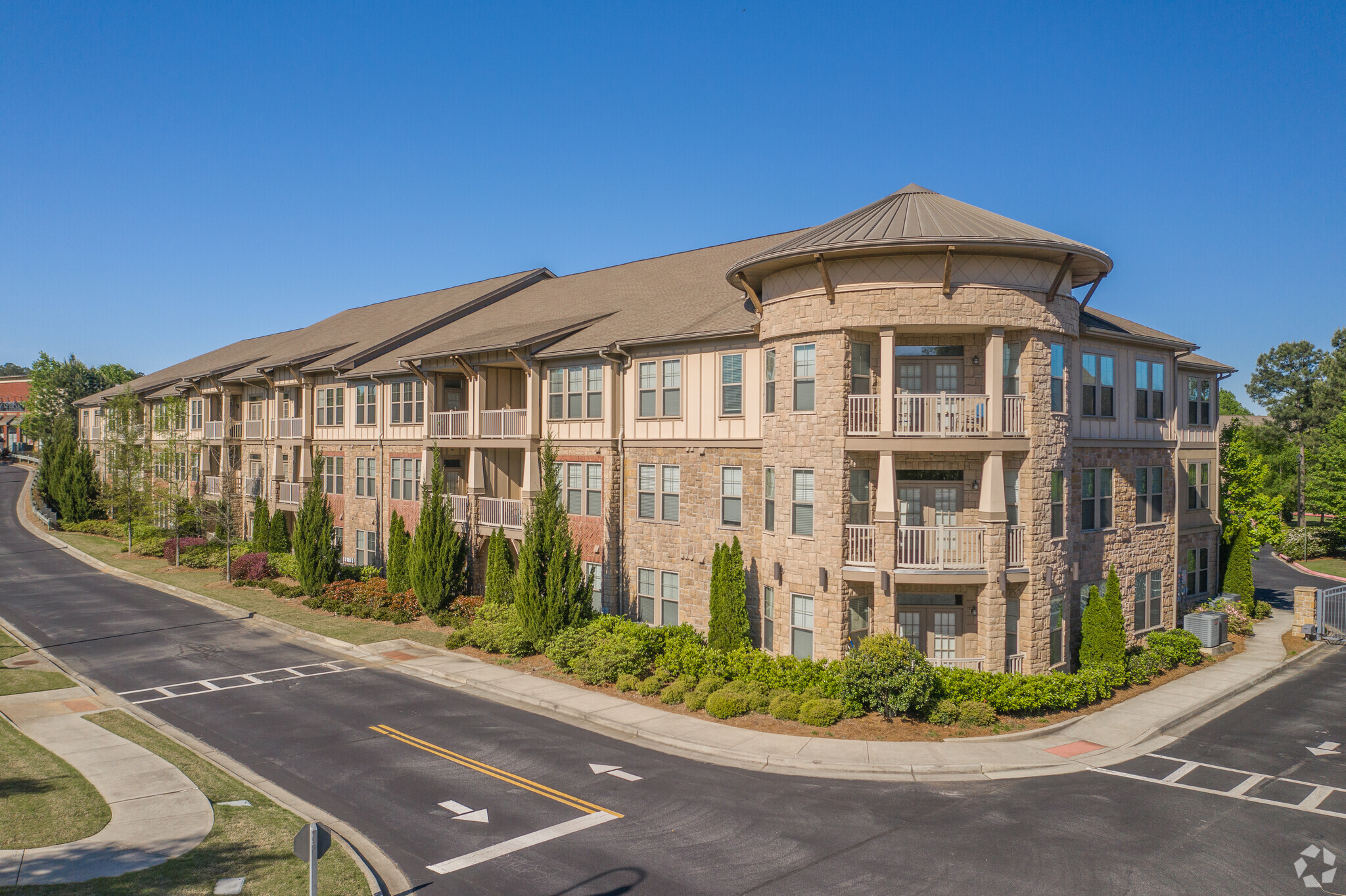 11134 Medlock Bridge Rd, Johns Creek, GA for sale Primary Photo- Image 1 of 1