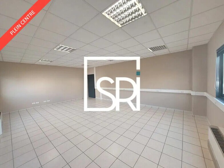 Office in Aubière for lease - Interior Photo - Image 2 of 10