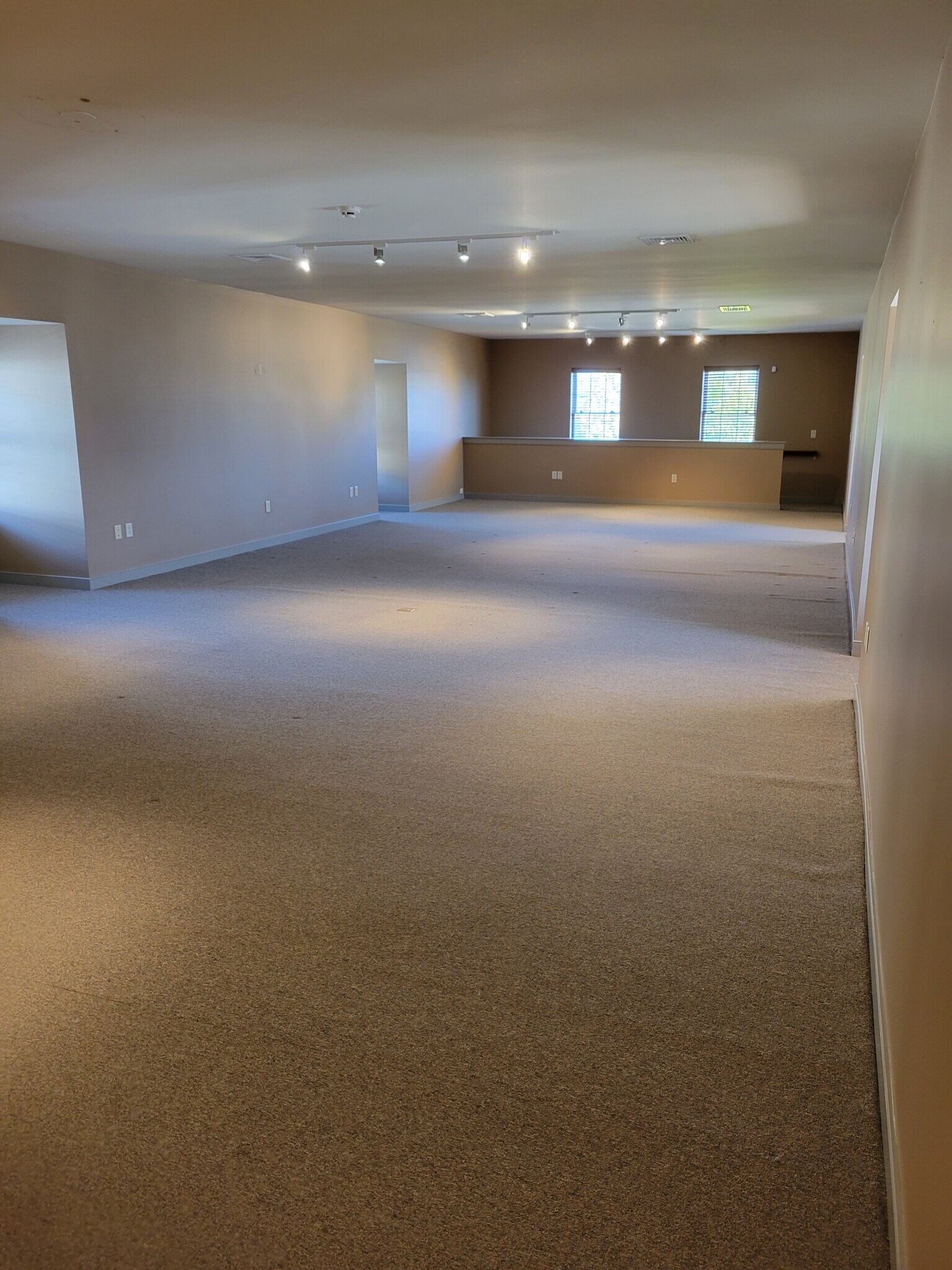 342 E Main St, Leola, PA 17540 Office for Lease