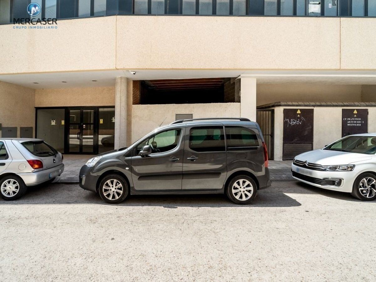 Calle Francisco Aritio, 136, Guadalajara, GUA 19004 - - - Interior Photo - Image 1 of 5