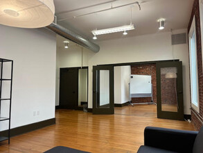 529 SW 3rd Ave, Portland, OR for lease Building Photo- Image 2 of 5