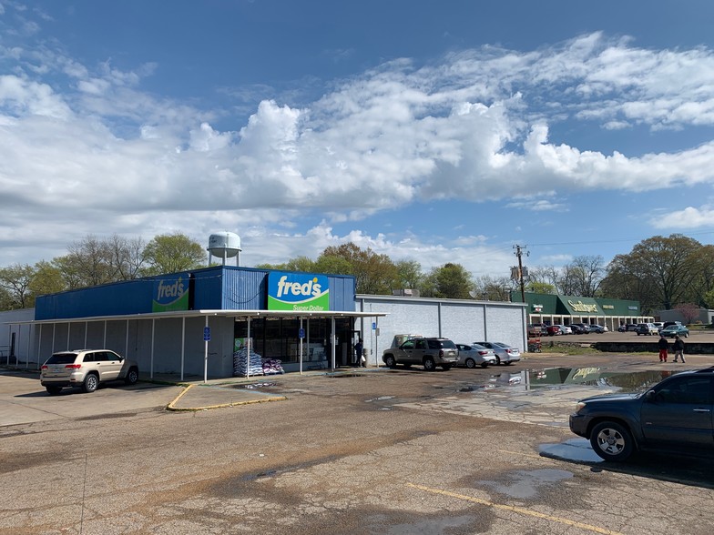 515 E Main St, West Point, MS for sale - Building Photo - Image 1 of 1