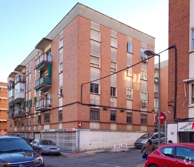 Calle Hernán Cortés, 12, Majadahonda, Madrid for sale - Building Photo - Image 2 of 2