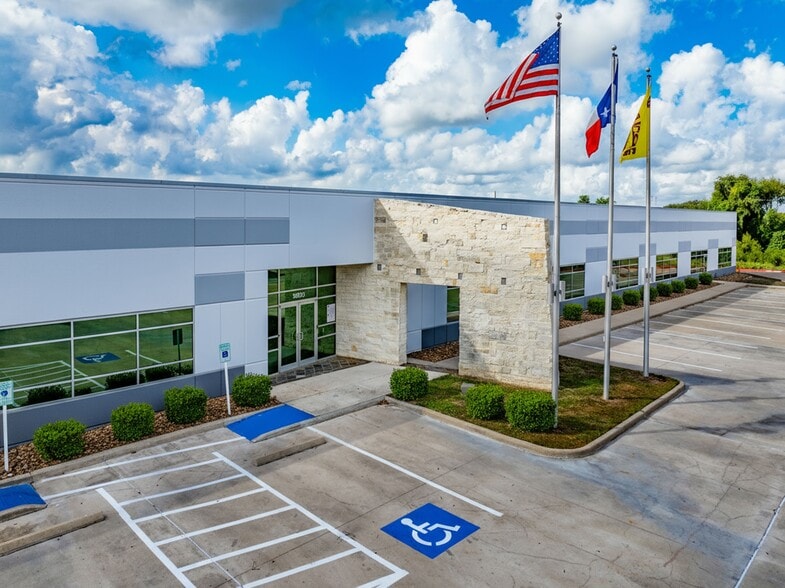 10401 Town Park Dr, Houston, TX for sale - Building Photo - Image 3 of 18