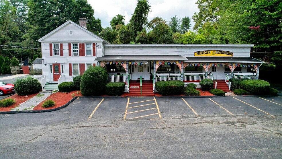 1422 Main St, Agawam, MA 01001