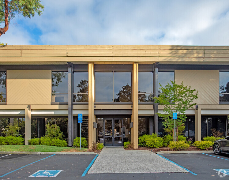 1900 Embarcadero Rd, Palo Alto, CA for lease - Building Photo - Image 2 of 6