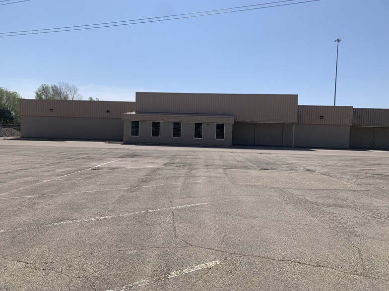 1023 S Washington St, Junction City, KS 66441 - Retail for Sale | LoopNet