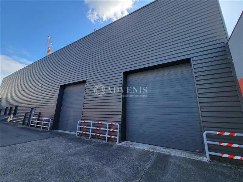 Flex in Metz for lease Building Photo- Image 1 of 8