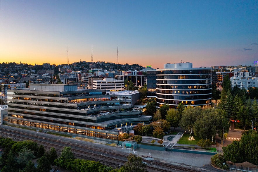 3131 Elliott Ave, Seattle, WA for lease - Building Photo - Image 2 of 8