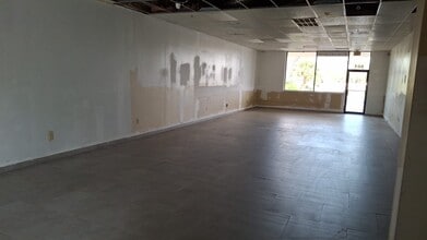 861-927 E Semoran Blvd, Casselberry, FL for lease Building Photo- Image 1 of 11