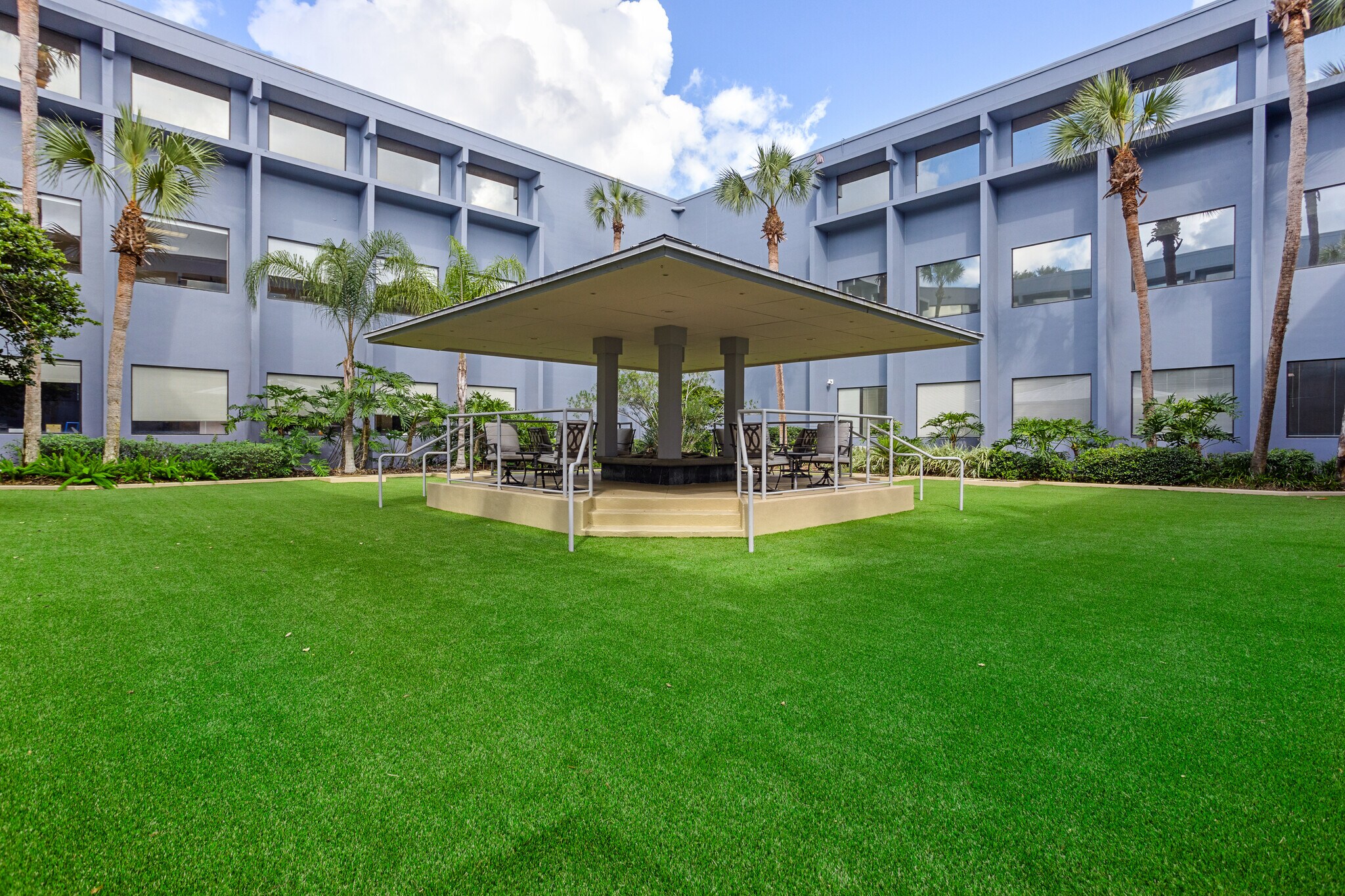 7825 Baymeadows Way, Jacksonville, FL for lease Building Photo- Image 1 of 8