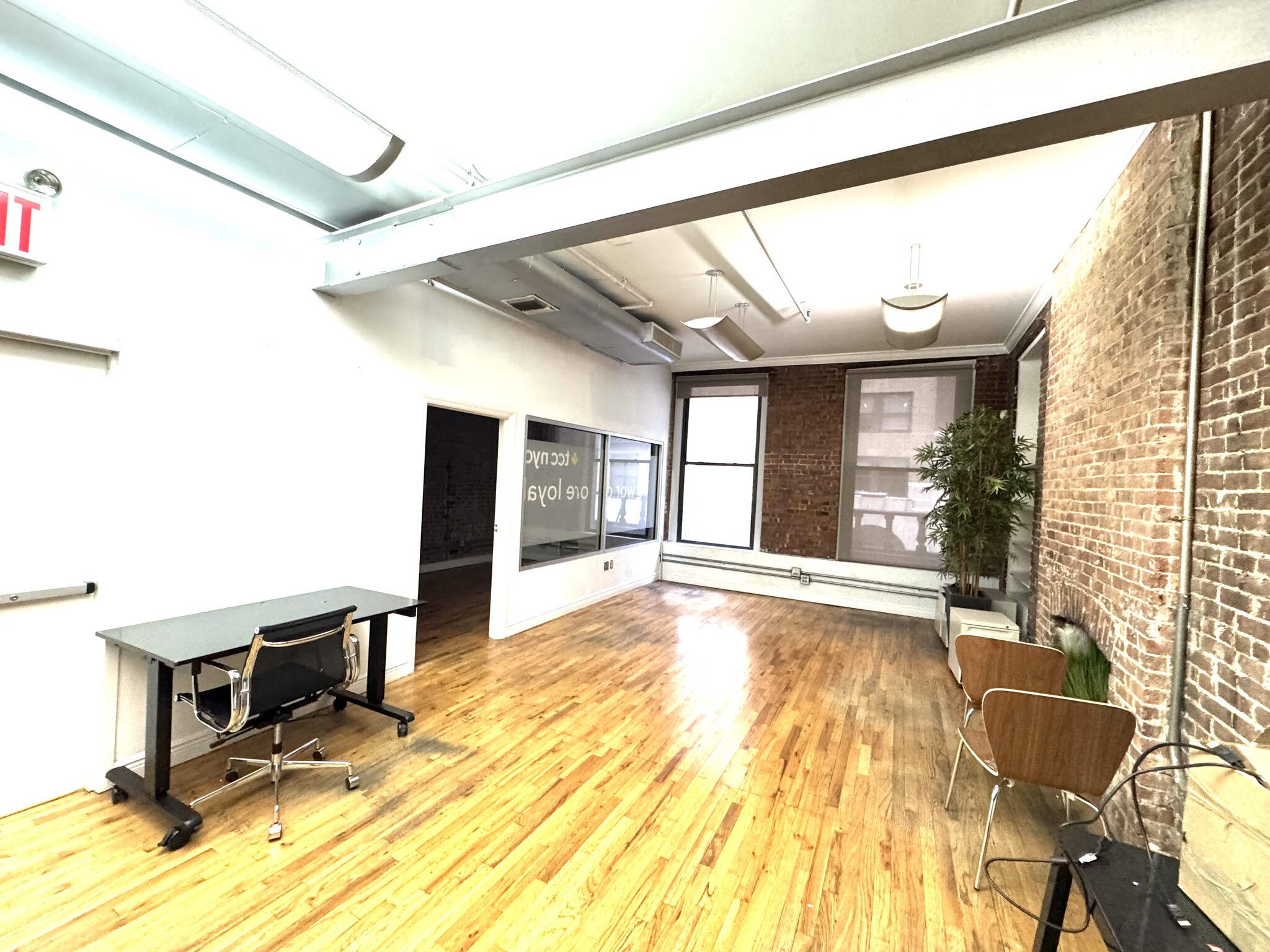 14 E 44th St, New York, NY for lease Interior Photo- Image 1 of 10