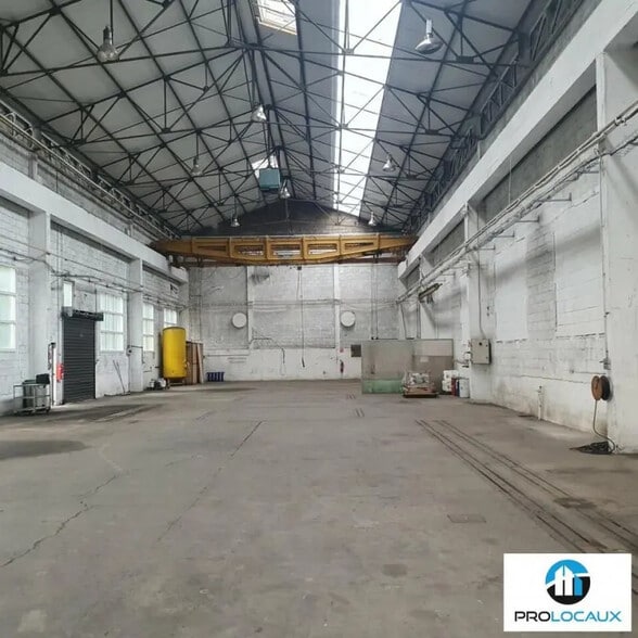 Flex in Voiron for sale - Building Photo - Image 1 of 3