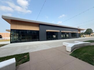 More details for 725 2nd St, Columbus, IN - Retail for Lease