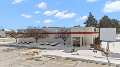 40696 Garfield Rd, Clinton Township, MI for lease Interior Photo- Image 2 of 2