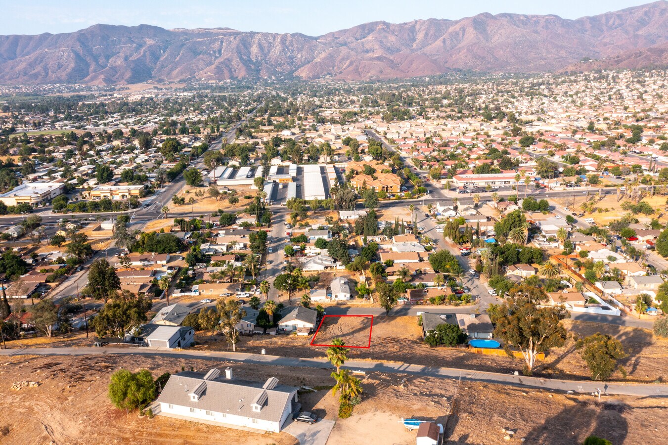 Lash st, Lake Elsinore, CA 92530