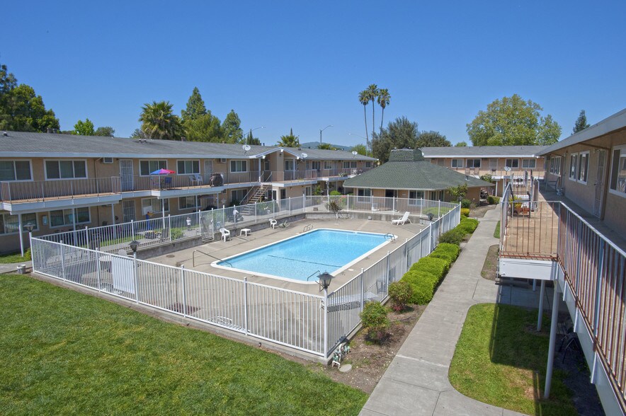 1990 Grande Cir, Fairfield, CA for sale - Building Photo - Image 1 of 1