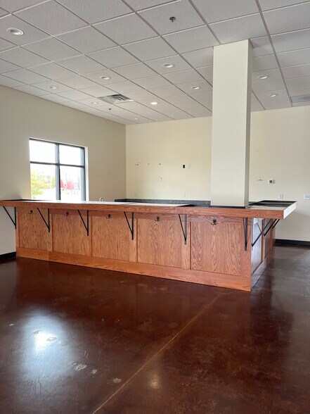 1501-1645 W 3rd St, Bloomington, IN for lease - Interior Photo - Image 2 of 11