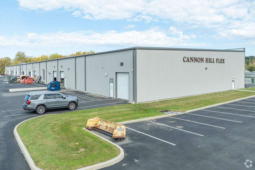 17 Cannon Hill Dr, New Hampton, NY for lease - Building Photo - Image 3 of 9