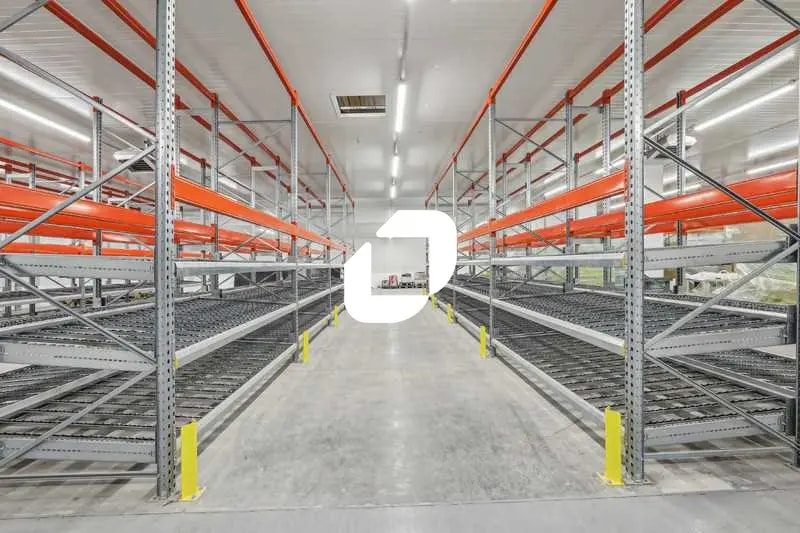 Industrial in Thiais for lease Interior Photo- Image 1 of 12