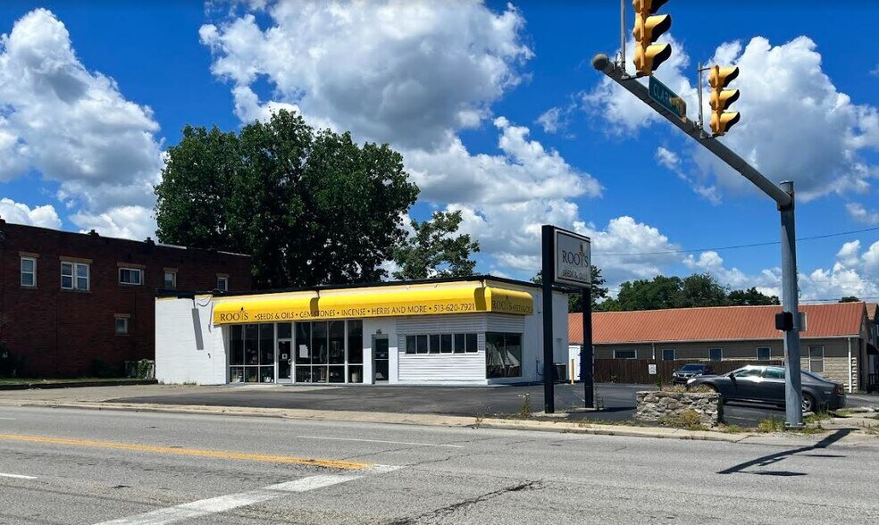 8439 Reading Rd, Cincinnati, OH for sale - Building Photo - Image 1 of 1