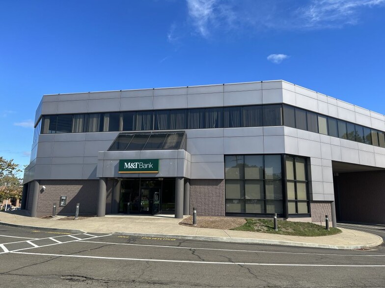 500 E Main St, Branford, CT for lease - Building Photo - Image 3 of 13