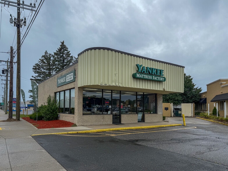 1376 Boston Rd, Springfield, MA for lease - Building Photo - Image 1 of 4