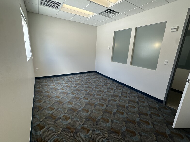 536-560 Lincoln Rd, Miami Beach, FL for lease - Interior Photo - Image 3 of 6