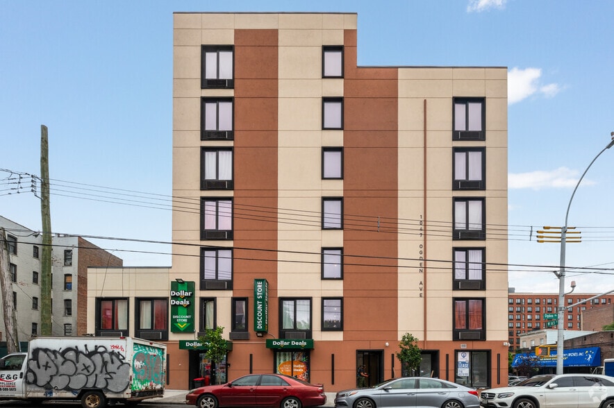 1049 Ogden Ave, Bronx, NY for lease - Building Photo - Image 2 of 4