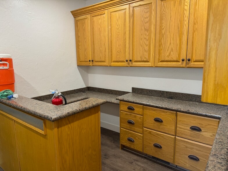 167 E 200 N, Logan, UT for lease - Building Photo - Image 3 of 6