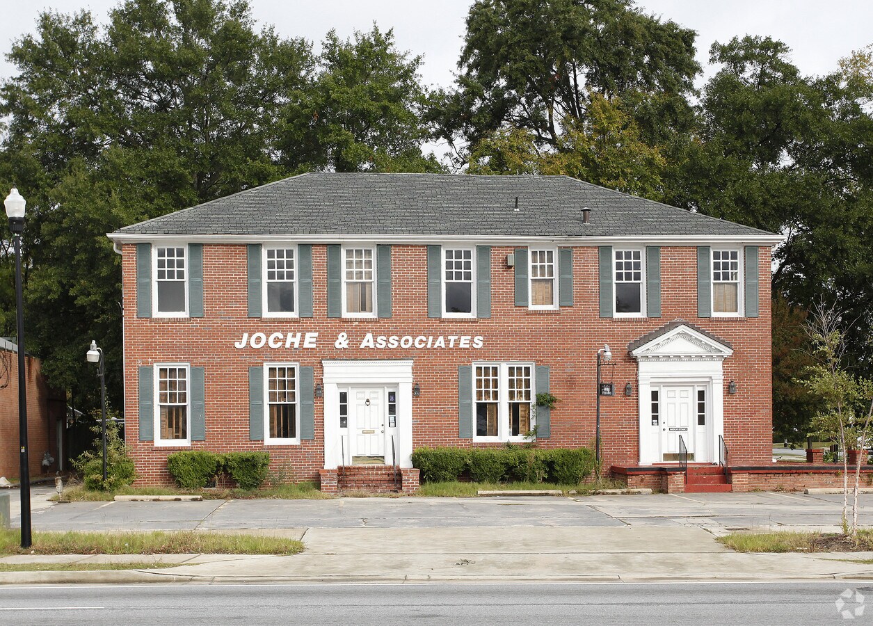 2121 Wynnton Rd, Columbus, GA 31906