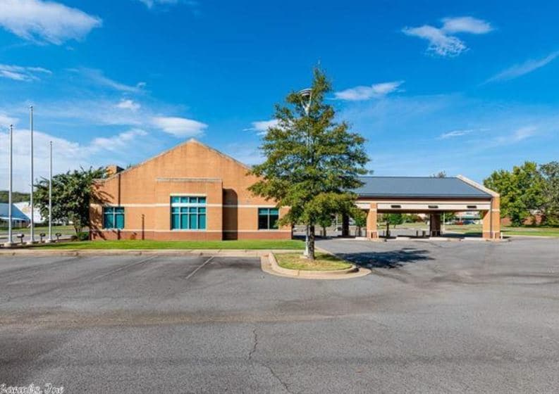 2400 Donaghey Ave, Conway, AR for sale - Building Photo - Image 2 of 13