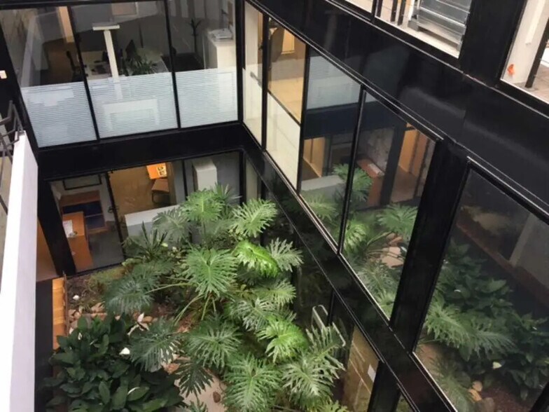 2 Impasse Boudeville, Toulouse for sale - Building Photo - Image 1 of 15