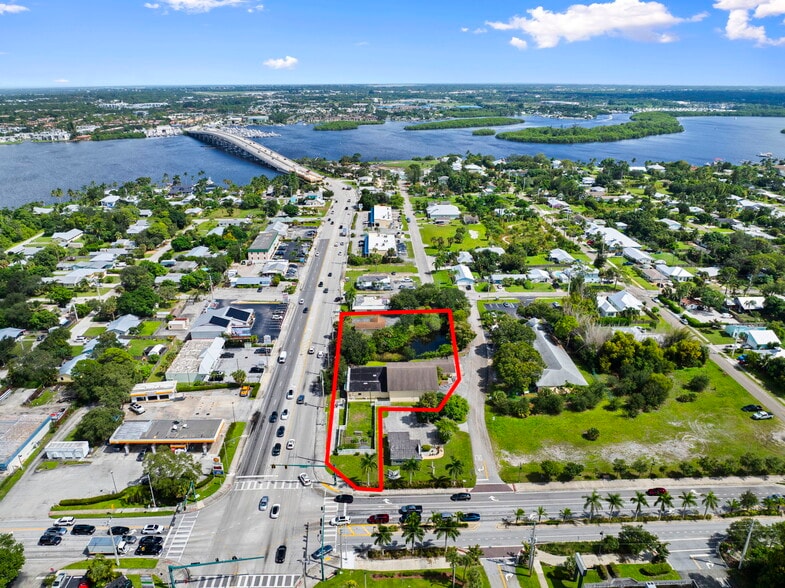 1110 SW Martin Downs Blvd, Palm City, FL for sale - Primary Photo - Image 1 of 35