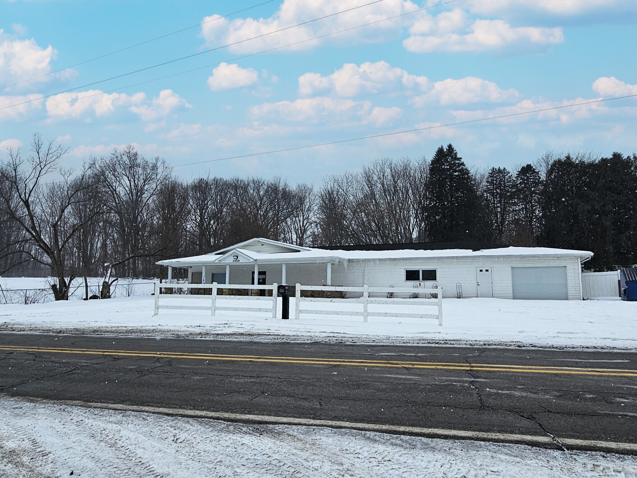 3949 N River Rd, Freeland, MI for sale Primary Photo- Image 1 of 12