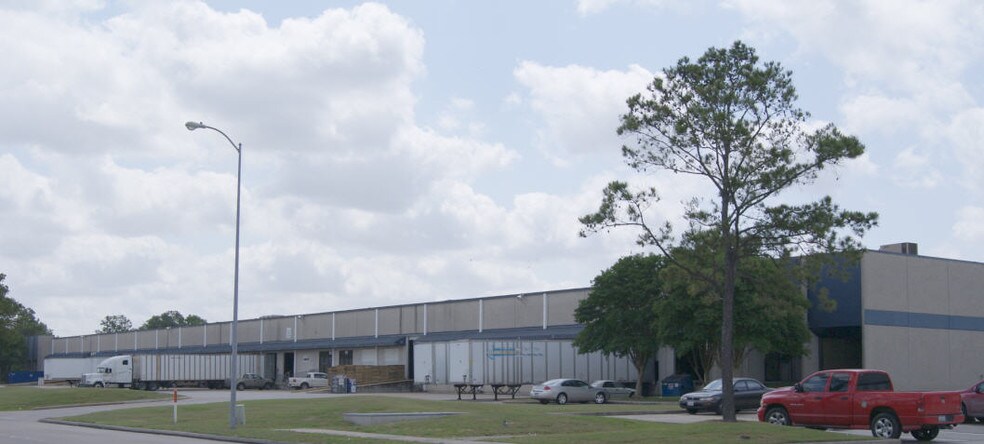 9096 Railwood Dr, Houston, TX for lease - Building Photo - Image 3 of 6