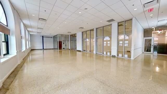 300 E 39th St, Kansas City, MO for lease - Commercial Listing Video - Image 3 of 38