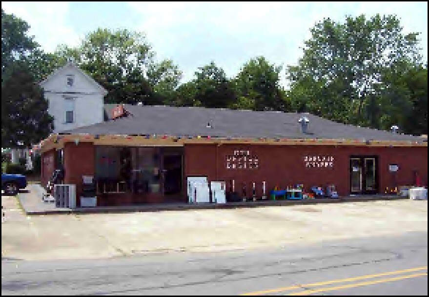 1100 W Main St, Clarksville, AR for sale Primary Photo- Image 1 of 1