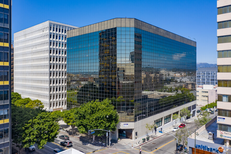 3333 Wilshire Blvd, Los Angeles, CA for lease - Building Photo - Image 1 of 5