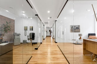 417-419 Rue Saint-Pierre, Montréal, QC for lease Interior Photo- Image 1 of 15