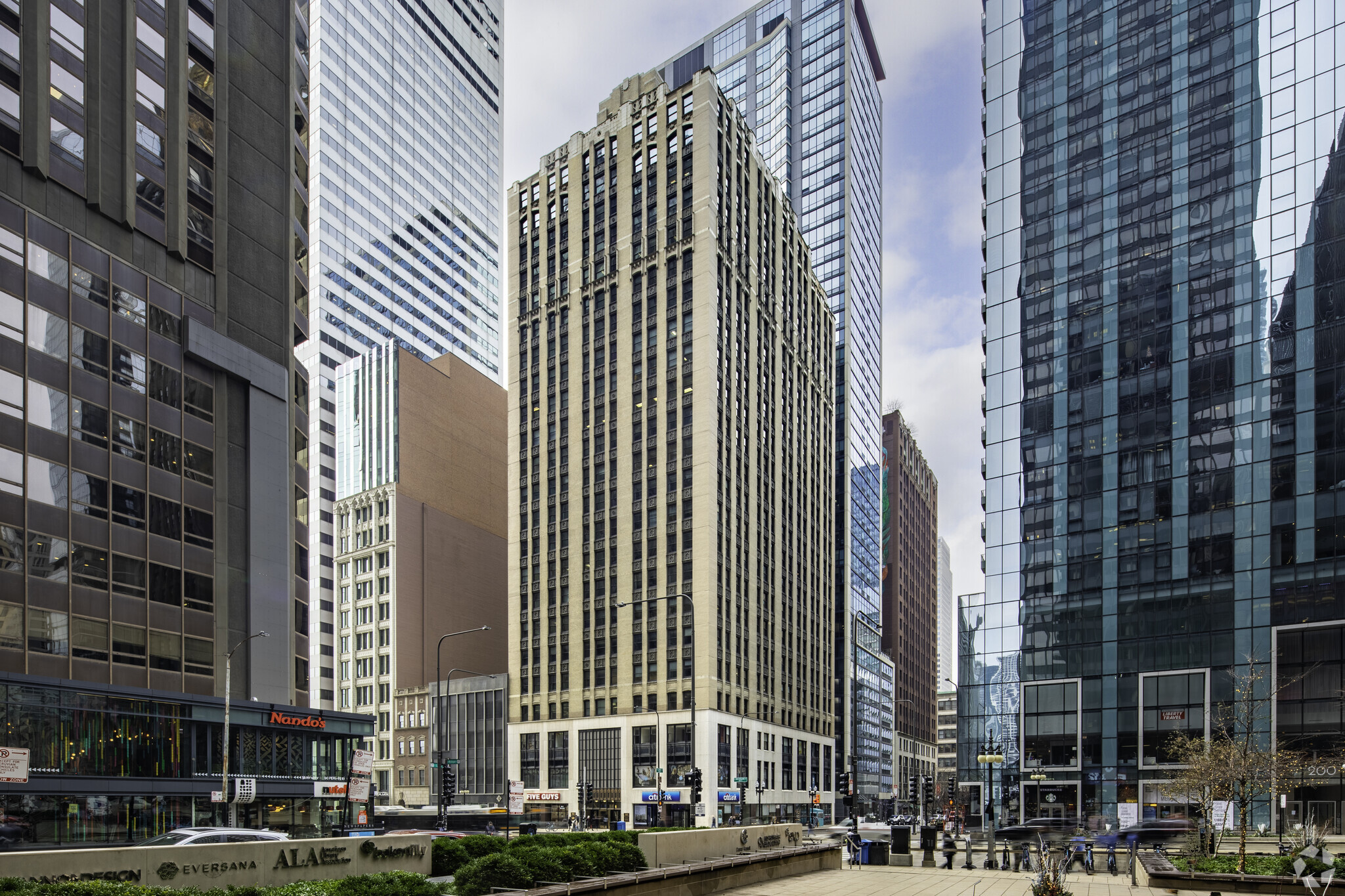 180 N Michigan Ave, Chicago, IL for lease Primary Photo- Image 1 of 14