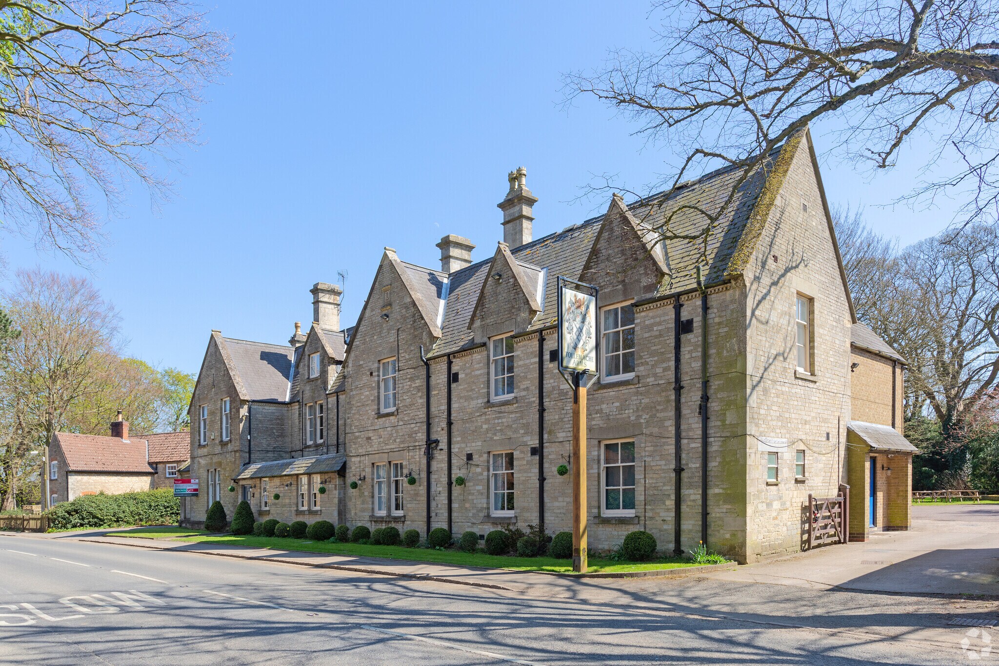 Main St, Grantham for lease Primary Photo- Image 1 of 2