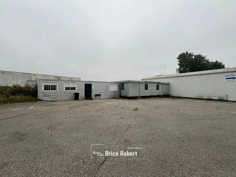 Office in Saint-Priest for lease - Building Photo - Image 3 of 5