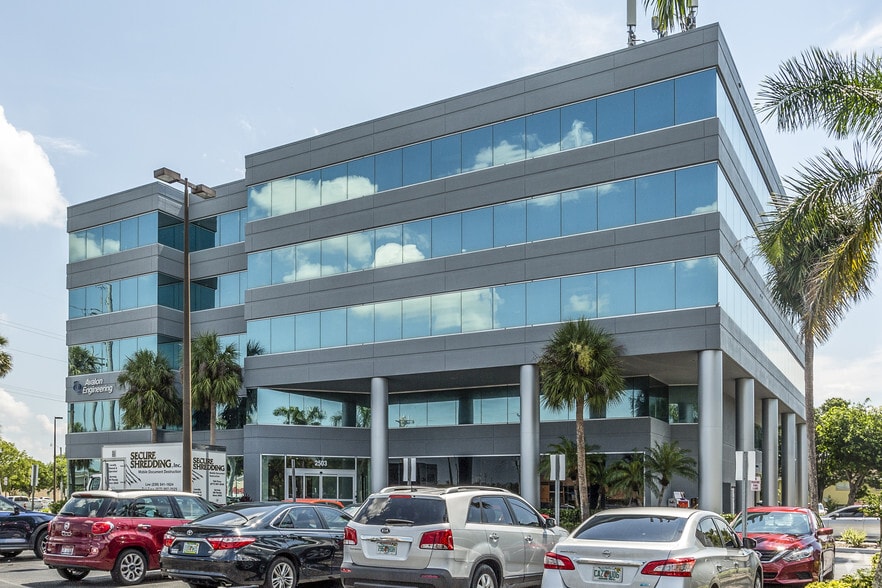 2503 Del Prado Blvd S, Cape Coral, FL for lease - Primary Photo - Image 1 of 32