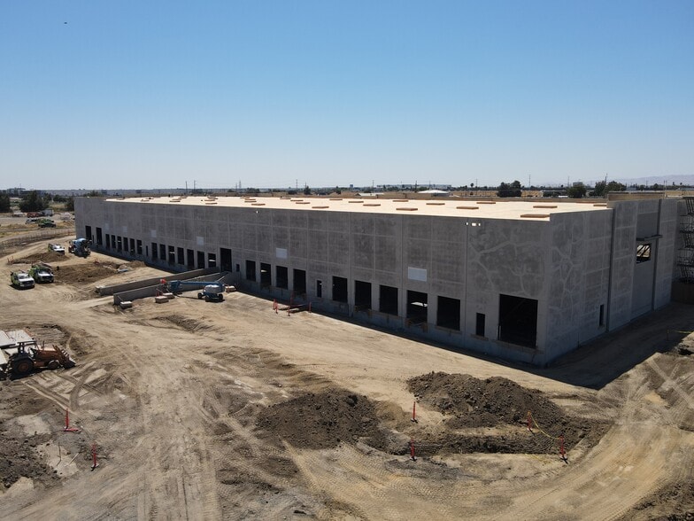 9463 Arbor Ave, Tracy, CA for lease - Building Photo - Image 3 of 4