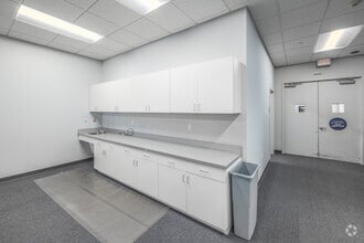 999 Stewart Ave, Bethpage, NY for lease Building Photo- Image 2 of 11