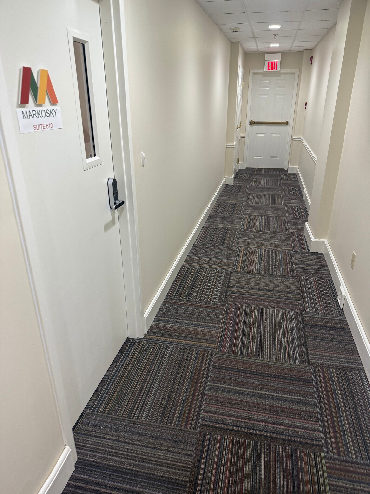 803 Quarrier St, Charleston, WV for lease Interior Photo- Image 1 of 7