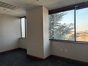 7135 S Highland Dr, Cottonwood Heights, UT for lease Interior Photo- Image 2 of 6