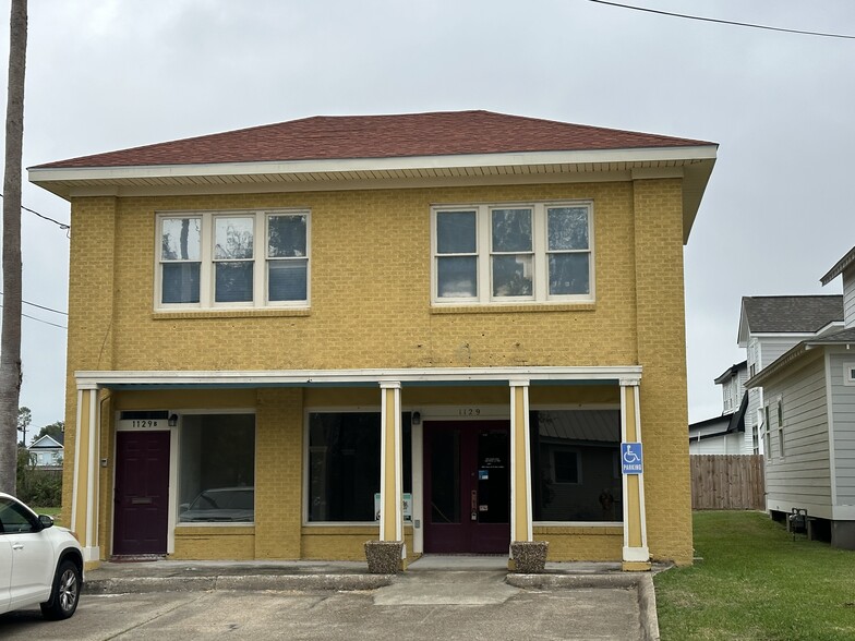 1129 Common St, Lake Charles, LA for sale - Building Photo - Image 1 of 1