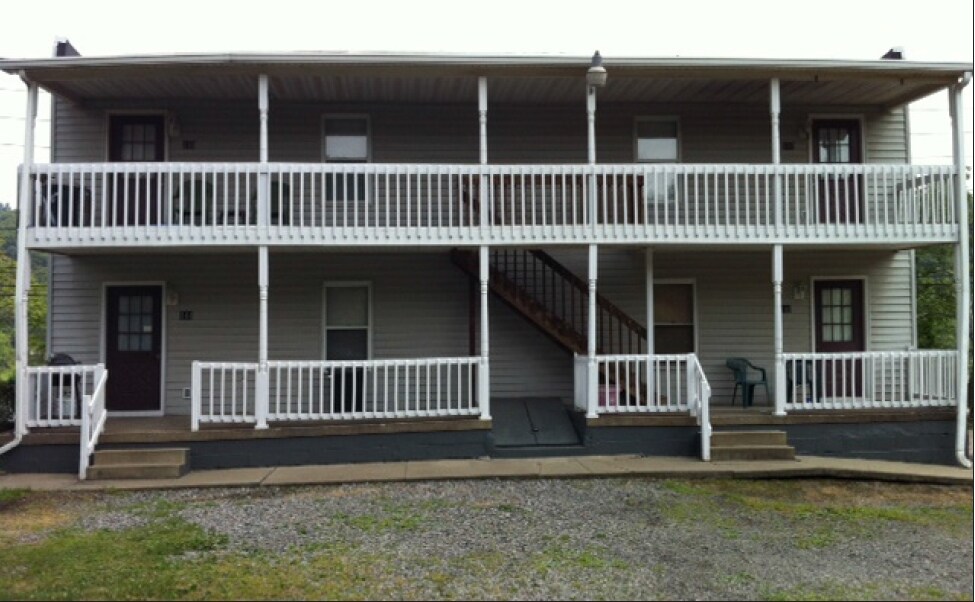 144 River Ave, Natrona Heights, PA for sale Primary Photo- Image 1 of 1